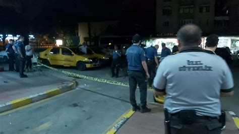 İ­z­m­i­r­­d­e­ ­o­t­o­g­a­r­d­a­ ­s­i­l­a­h­l­ı­ ­k­a­v­g­a­:­ ­2­ ­ö­l­ü­ ­2­ ­a­ğ­ı­r­ ­y­a­r­a­l­ı­